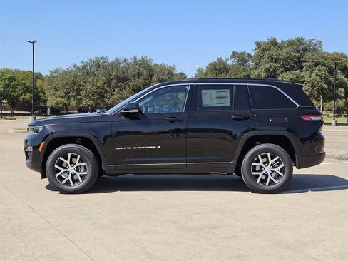 New 2025 Jeep Grand Cherokee Limited image 3