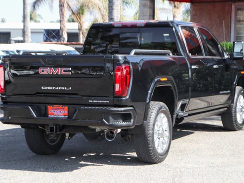Used 2022 GMC Sierra 3500 Denali AWD/4WD image 11