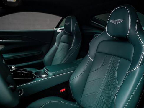 Used 2025 Aston Martin V8 Vantage Coupe RWD image 63