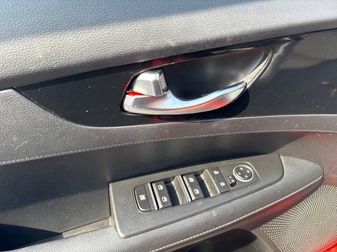Used 2023 Kia Forte GT-Line w/ GT-Line Technology Package FWD image 17