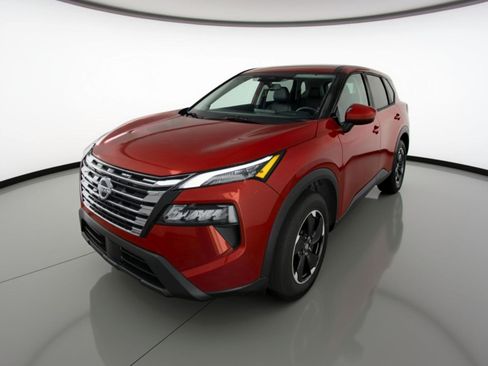Used 2025 Nissan Rogue SV AWD/4WD image 3