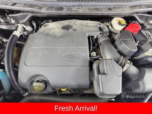 Used 2017 Ford Explorer XLT w/ Equipment Group 202A AWD/4WD image 34