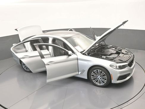 Used 2020 BMW 530i w/ Convenience Package image 70