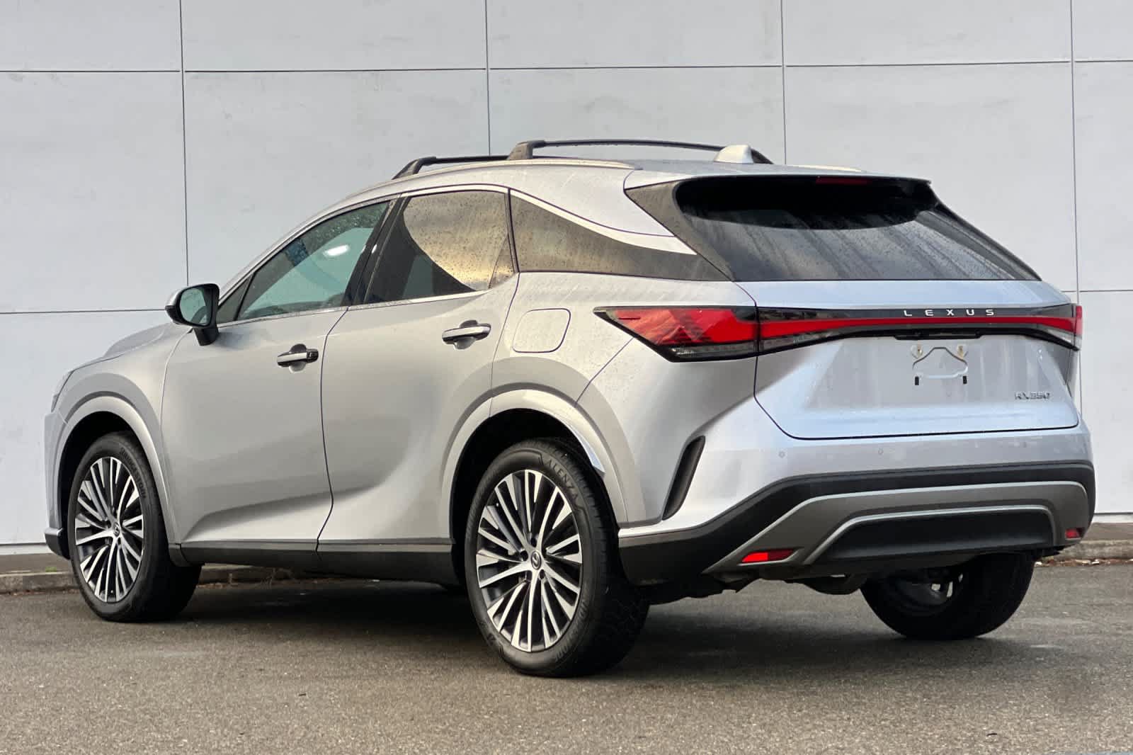 Used 2024 Lexus RX 350 Premium Plus w/ Cold Area Package FWD image 5