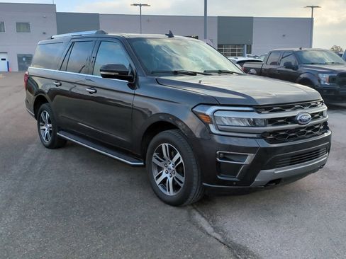 Used 2023 Ford Expedition Max Limited image 2