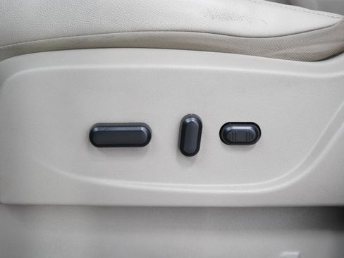 Used 2014 Ford Escape Titanium FWD image 27