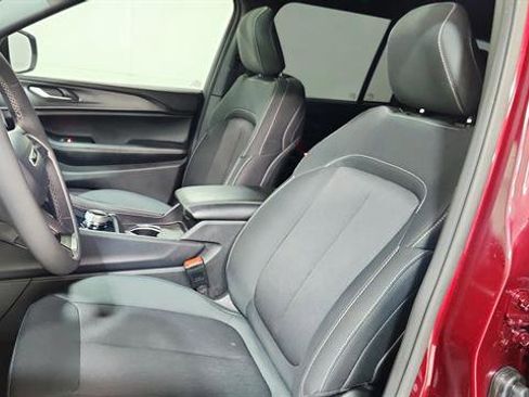 Used 2025 Jeep Grand Cherokee Laredo X w/ Luxury Tech Group I image 11