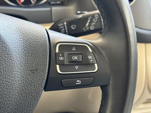 Used 2017 Volkswagen Tiguan S FWD image 28