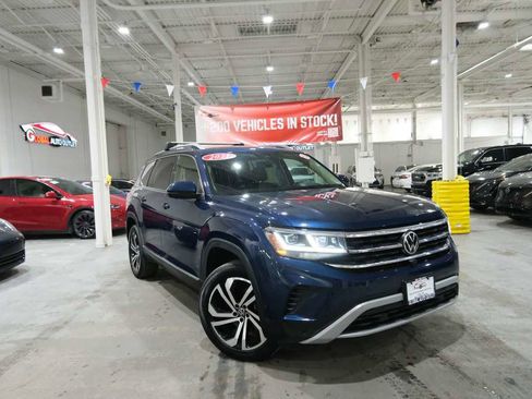 Used 2021 Volkswagen Atlas SEL Premium image 2