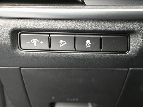 Used 2024 Kia Telluride LX image 42