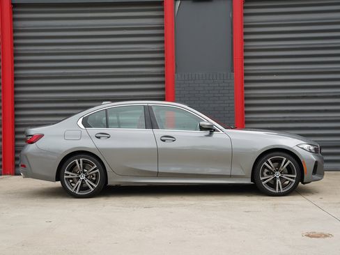 Used 2024 BMW 330i xDrive Sedan w/ Convenience Package image 8