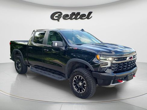 Used 2025 Chevrolet Silverado 1500 ZR2 w/ Technology Package AWD/4WD image 3