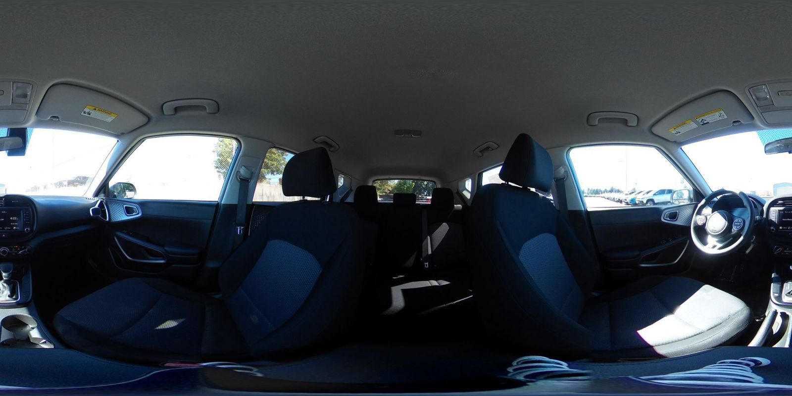 Used 2025 Kia Soul LX w/ LX Technology Package FWD image 41