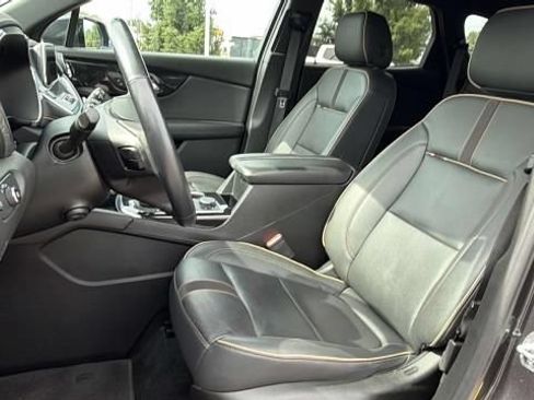 Certified 2022 Chevrolet Blazer Premier w/ Enhanced Convenience Package AWD/4WD image 7
