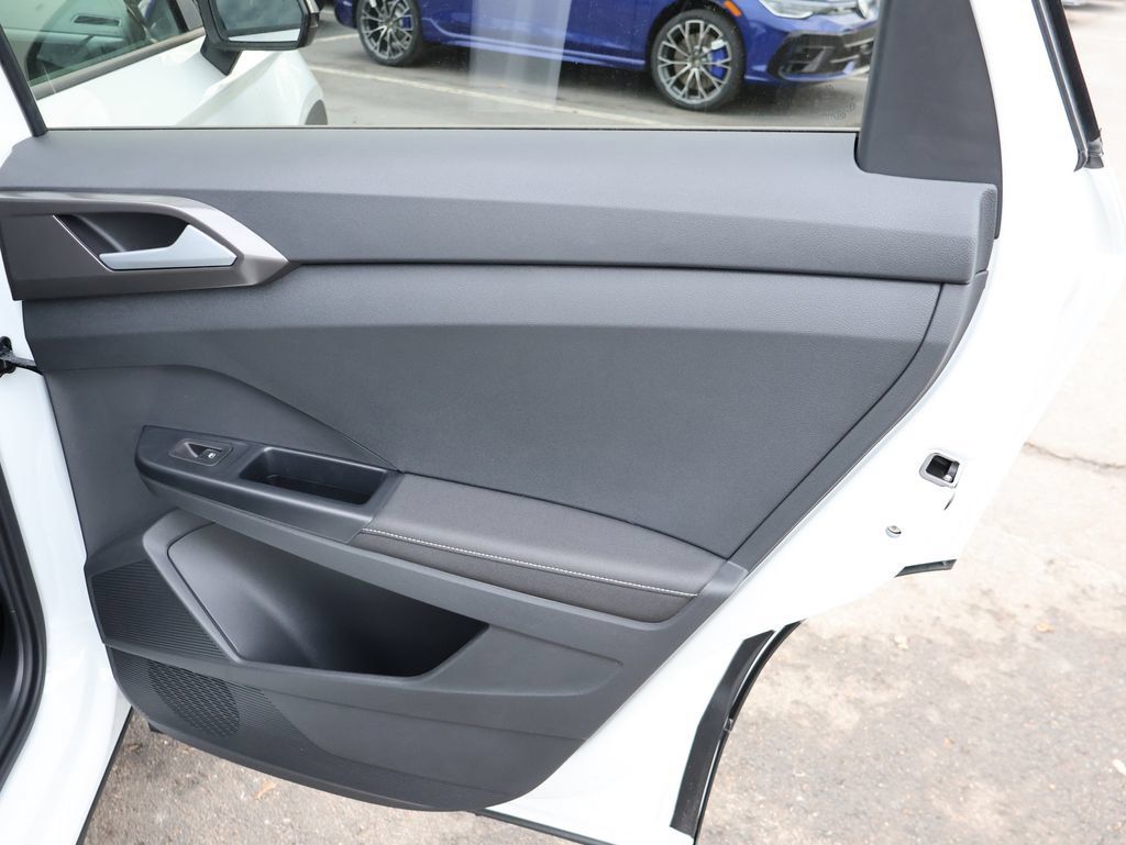 New 2026 Volkswagen Taos SE AWD/4WD image 39