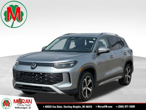 Used 2026 Volkswagen Tiguan SE AWD/4WD image 1