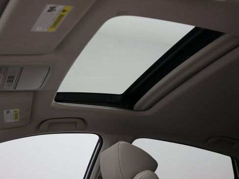 Used 2021 Honda Accord EX-L image 5