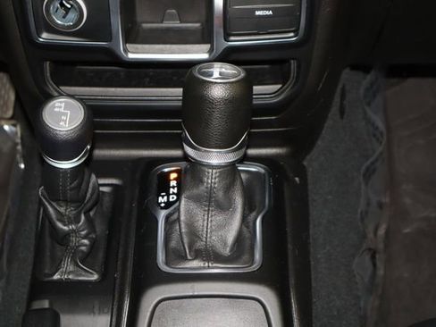 Used 2022 Jeep Gladiator Sport AWD/4WD image 27