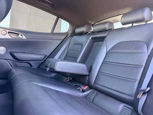 Used 2019 Kia Stinger GT2 image 33