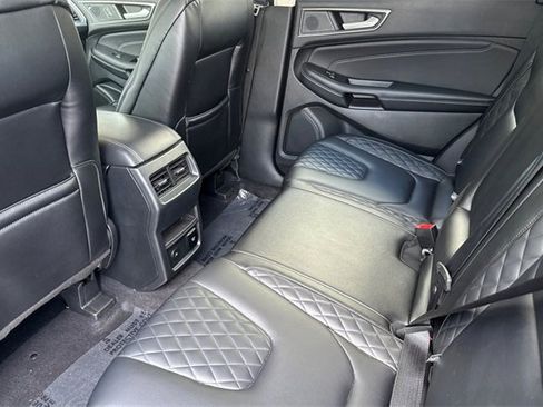Used 2024 Ford Edge Titanium image 14