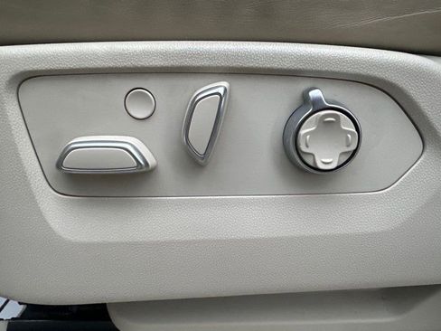 Used 2021 Cadillac Escalade ESV Sport Platinum image 13