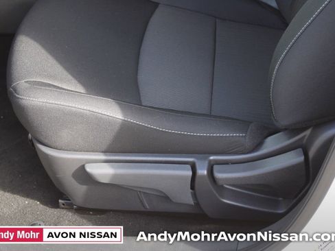 New 2025 Nissan Sentra SV image 9