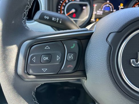 New 2026 Jeep Gladiator Sport AWD/4WD image 18