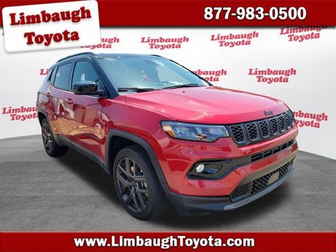 Used 2026 Jeep Compass Limited AWD/4WD image 1