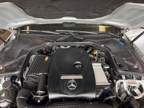 Used 2017 Mercedes-Benz C 300 4MATIC Sedan image 19