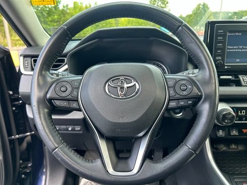 Used 2021 Toyota RAV4 XLE Premium AWD/4WD image 14