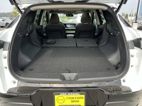 Certified 2024 Nissan Rogue SV image 24