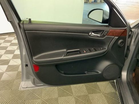 Used 2006 Chevrolet Impala LS FWD image 13