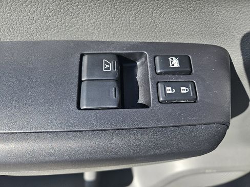 Used 2020 Nissan NV 2500 SV image 13