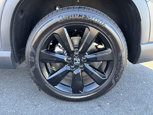 Used 2025 Honda Pilot Black Edition image 14