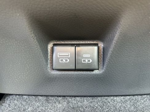 Used 2026 Toyota Camry SE FWD image 20