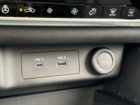 Certified 2023 Nissan Rogue SV w/ SV Premium B Package AWD/4WD image 19
