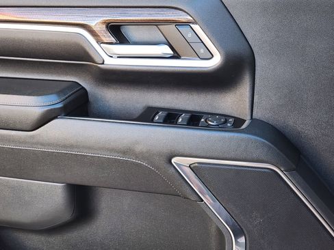 Used 2024 Chevrolet Silverado 3500 LT image 26