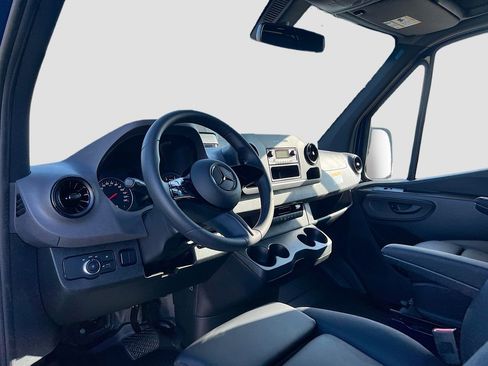 New 2025 Mercedes-Benz Sprinter 2500 image 10