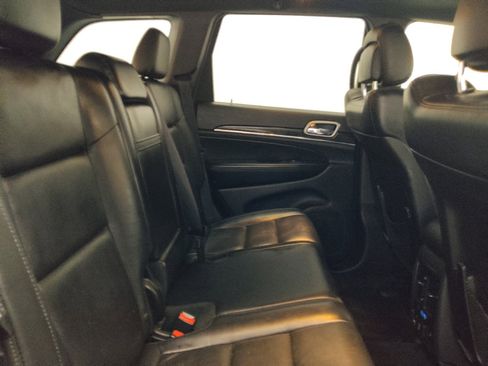 Used 2018 Jeep Grand Cherokee Limited AWD/4WD image 19