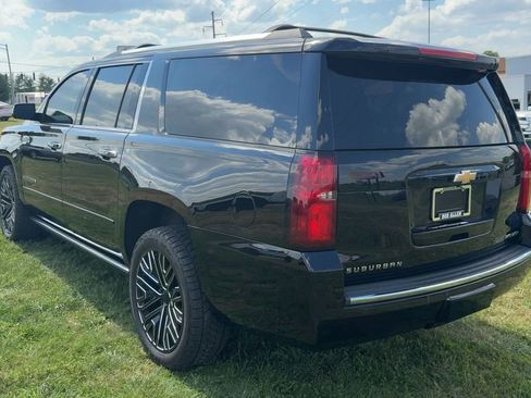 Used 2019 Chevrolet Suburban Premier w/ Premier Plus Edition AWD/4WD image 5