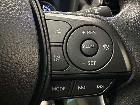 Used 2025 Toyota RAV4 LE image 20