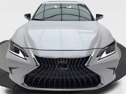Used 2023 Lexus ES 350 w/ Premium Package image 4