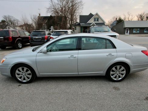 Used 2007 Toyota Avalon XLS image 3