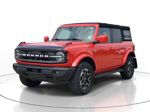 Used 2023 Ford Bronco Outer Banks AWD/4WD image 2