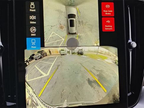 New 2026 Volvo XC90 B5 Plus image 19