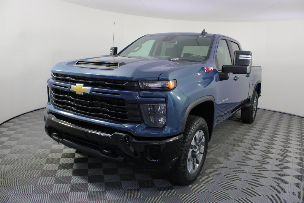 New 2026 Chevrolet Silverado 2500 Custom w/ Custom Value Package AWD/4WD image 3