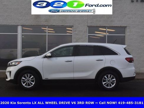 Used 2020 Kia Sorento AWD V6 image 2