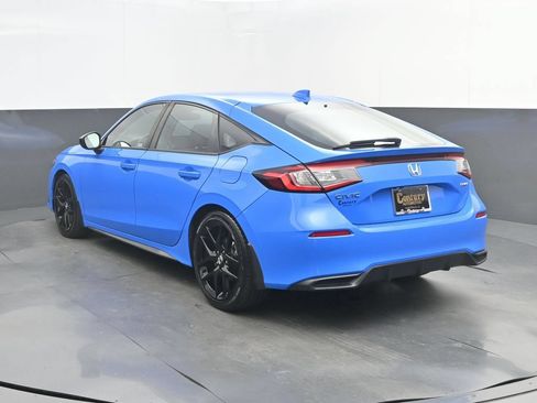 Used 2024 Honda Civic Sport image 3
