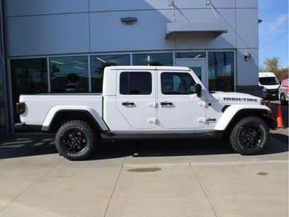New 2025 Jeep Gladiator Sport
