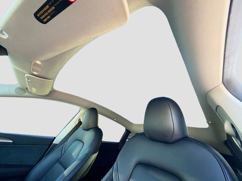 Used 2023 Tesla Model Y Long Range image 26